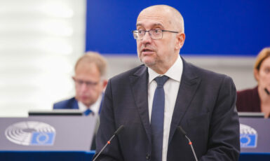 Ministr pro evropské záležitosti Mikuláš Bek (STAN) (European Parliament / CC BY 2.0 / Wikimedia Commons)