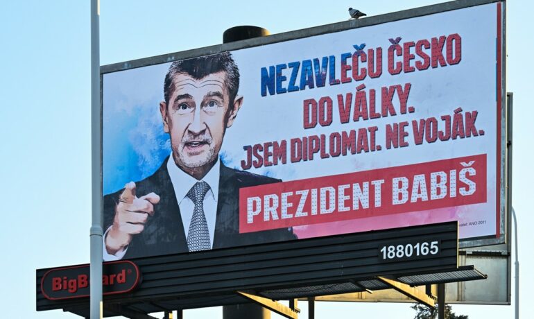 Billboard prezidentského kandidáta Andreje Babiše (ANO) (ČTK / Šimánek Vít)