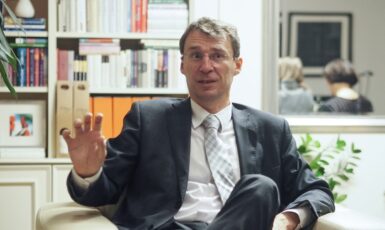 Vrchní ředitel sekce evropské ministerstva zahraničních věcí Jaroslav Kurfürst
 (Velvyslanectví ČR v Bruselu / se souhlasem)