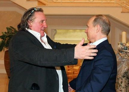 Gérard Depardieu a Vladimir Putin. (Kremlin.ru / Wikimedia Commons / CC BY 4.0 / Úřad ruského prezidenta)