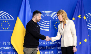 Ukrajinský prezident Volodymyr Zelenskyj s předsedkyní evropského parlamentu Robertou Metsolaovou (Roberta Metsolaová / se souhlasem)