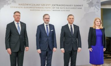Český premiér Petr Fiala, prezidentka Slovenska Zuzana Čaputová, rumunský prezident Klaus Iohannis a polský prezident Andrzej Duda. (Úřad vlády)
