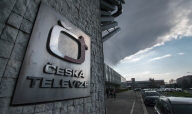 Hlavní budova České televize na Kavčích horách v Praze. (ČTK)