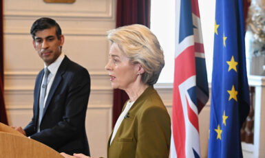 Britský premiér Rishi Sunak a předsedkyně Evropské komise Ursula Von der Leyen (Evropská unie)