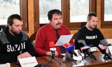 Dezinformátor Tomáš Čermák (vlevo) (ČTK / Šulová Kateřina)