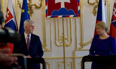 Prezident Petr Pavel a slovenská prezidentka Zuzana Čaputová během tiskové konference (Vojtěch Laštůvka / FORUM 24)