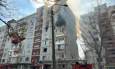 Následky ruského útoku na obytný dům v Záporoží. (Hasičský záchranný sbor Záporoží)
