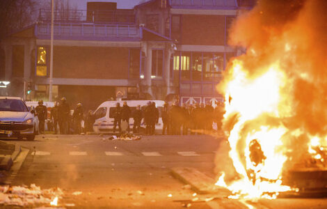 Nepokoje v Paříži (ilustrační foto)