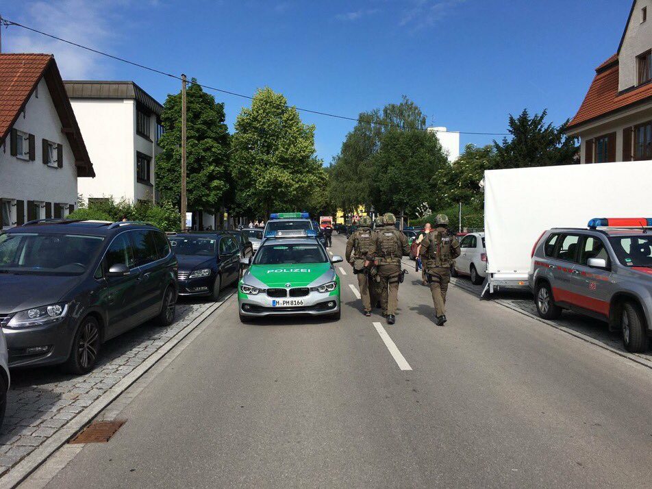 Policisté v Mnichově zajišťují okolí incidentu