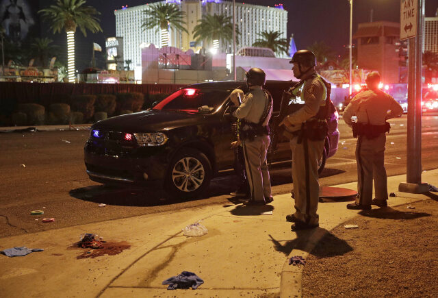 Policisté na místě střelby v Las Vegas