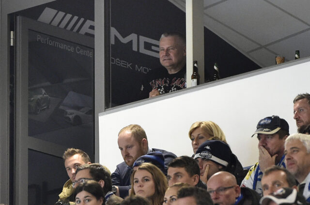 Jiří Kajínek ve VIP lóži na hokejové lize
