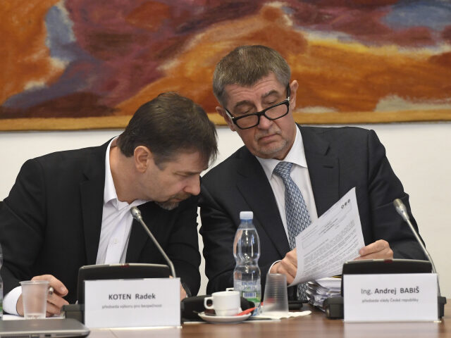Předseda bezpečnostního výboru Radek Koten (SPD) a premiér v demisi Andrej Babiš