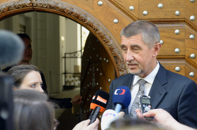 Premiér v demisi Andrej Babiš před jednáním republikového výboru ANO