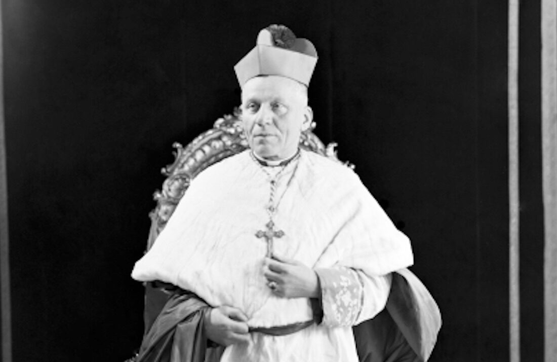 Josef BERAN (1888 - 1969) teolog, kardinál a arcibiskup pražský.