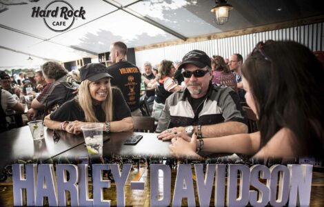 Karen a Bill Davidsonovi, pravnoučata jednoho ze zakladatelů značky Harley-Davidson