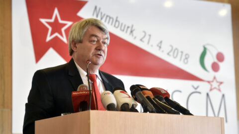 Předseda Vojtěch Filip na sjezdu KSČM v Nymburce