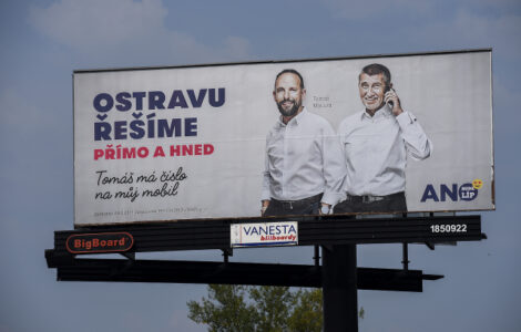 Ostravský primátor Tomáš Macura a Andrej Babiš na předvolebním billboardu