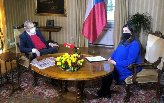 Prezident Miloš Zeman na zámku v Lánech poskytl rozhovor deníku Blesk.
