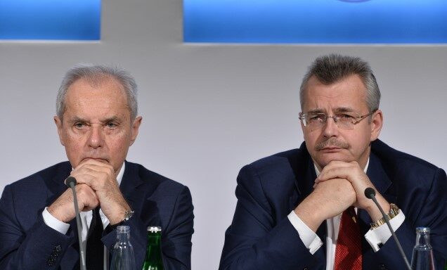 Spolumajitel Smartwings Jiří Šimáně (vlevo) a zástupce čínské společnosti CITIC Jaroslav Tvrdík