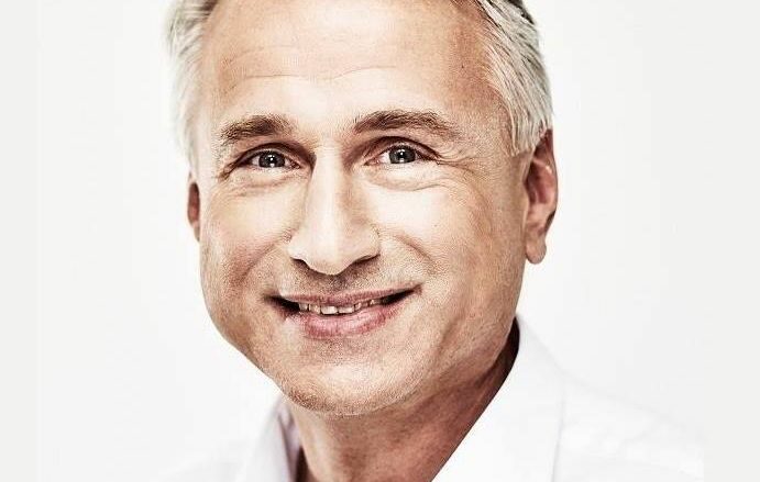 Jiří Bláha - zřejmě jediný poslanec ANO, který by státním úředníkům bral a podnikatelům dával.