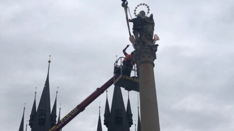 Obnova mariánského sloupu na Staroměstském náměstí