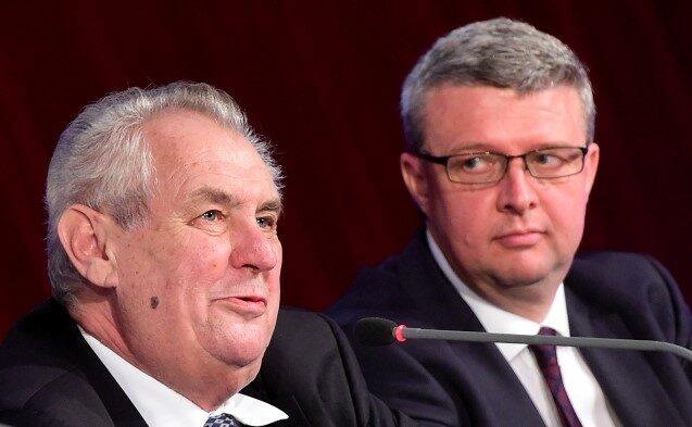 Miloš Zeman a ministr průmyslu a obchodu a dopravy Karel Havlíček (ANO) 
