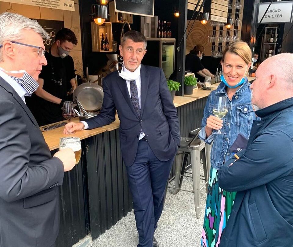 Ministr průmyslu, obchodu a dopravy Karel Havlíček (vlevo) a premiér Andrej Babiš