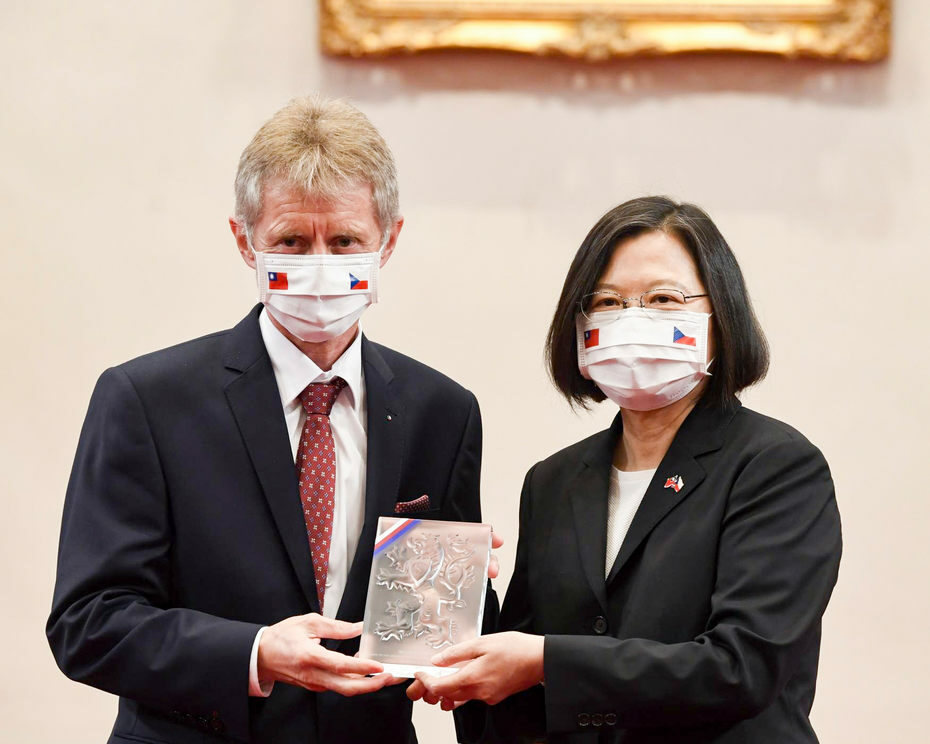 Předseda senátu Miloš Vystrčil s tchajwanskou prezidentkou Cchaj Jing-wen