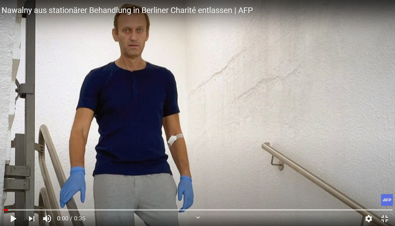 Ruský opoziční politik Alexej Navalnyj v nemocnici Charité v Berlíně
