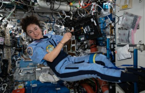 Astronautka Jessica Meir na Mezinárodní kosmické stanici. První žena na Měsíci bude muset mít podle NASA zkušenosti z předchozích letů.