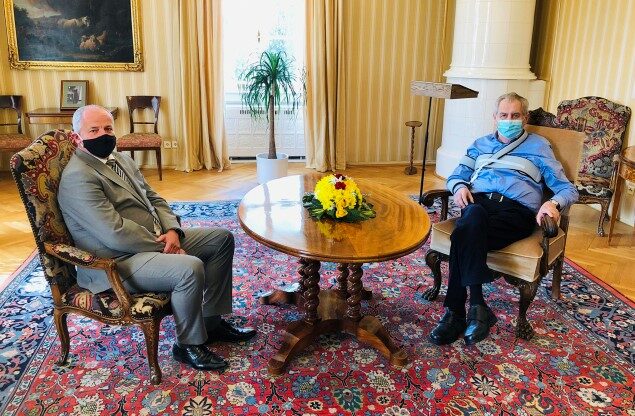 Ministr zdravotnictví Roman Prymula a prezident Miloš Zeman