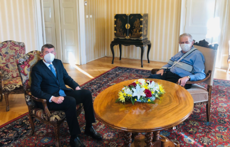 Premiér Andrej Babiš na schůzce s prezidentem Milošem Zemanem.