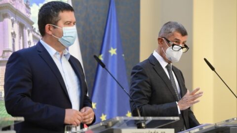 Ministr vnitra Jan Hamáček (ČSSD) a premiér Andrej Babiš (ANO)