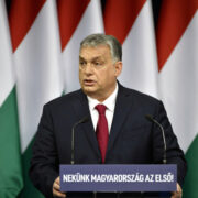 Maďarský premiér Viktor Orbán tvrdí, že je třeba více hledět na Východ.