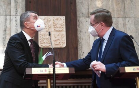 Premiér Andrej Babiš (ANO) a exministr zdravotnictví Petr Arenberger (za ANO)