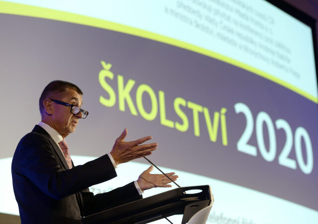 Andrej Babiš na konferenci Školství 2020 – vzdělání mělo být prioritou jeho vlády, realita je však odlišná (15. 10. 2019)