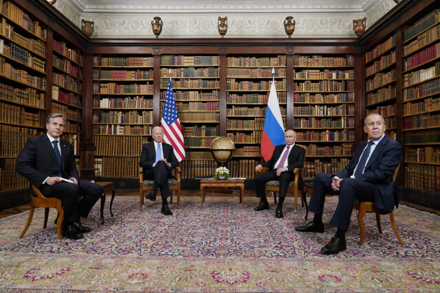 Americký prezident Joe Biden a jeho ruský protějšek Vladimir Putin.