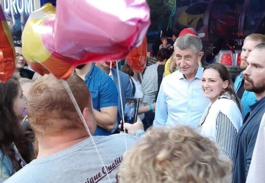 Andrej Babiš na vinobraní v Roudnici nad Labem. Nejvíce času trávil u kolotočů, kde proudily tisíce lidí