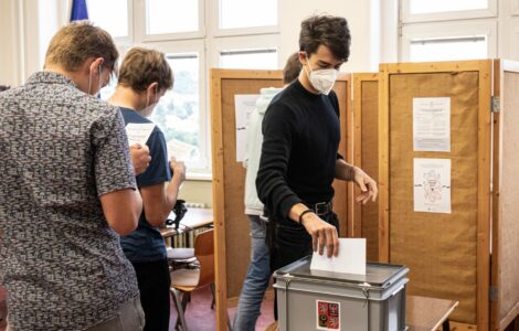 Žáci Gymnázia Nad Kavalírkou volí ve 12. ročníku Studentských voleb