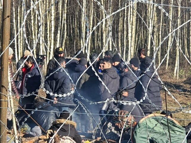 Napětí na bělorusko-polské hranici pokračuje