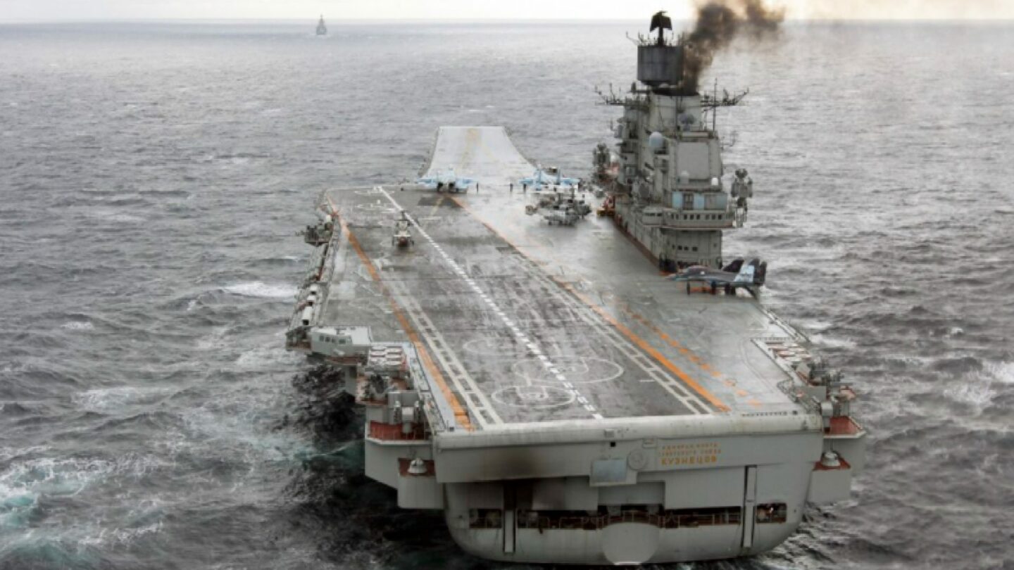 Letadlová loď Admirál Kuzněcov.