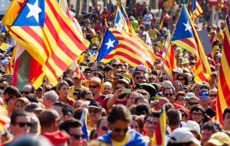 Masové demonstrace na podporu nezávislosti Katalánska v centru Barcelony patřily ještě nedávno ke koloritu tzv. katalanistického hnutí (2018)
