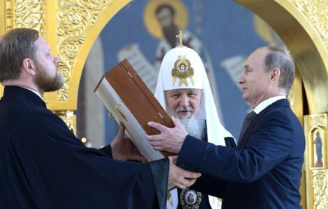 Patriarcha Kirill a Vladimir Putin v roce 2015