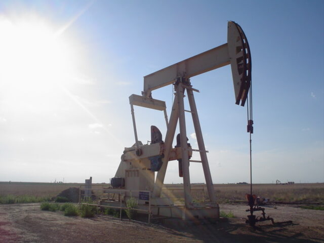 Těžba ropy, Ilustrační foto
