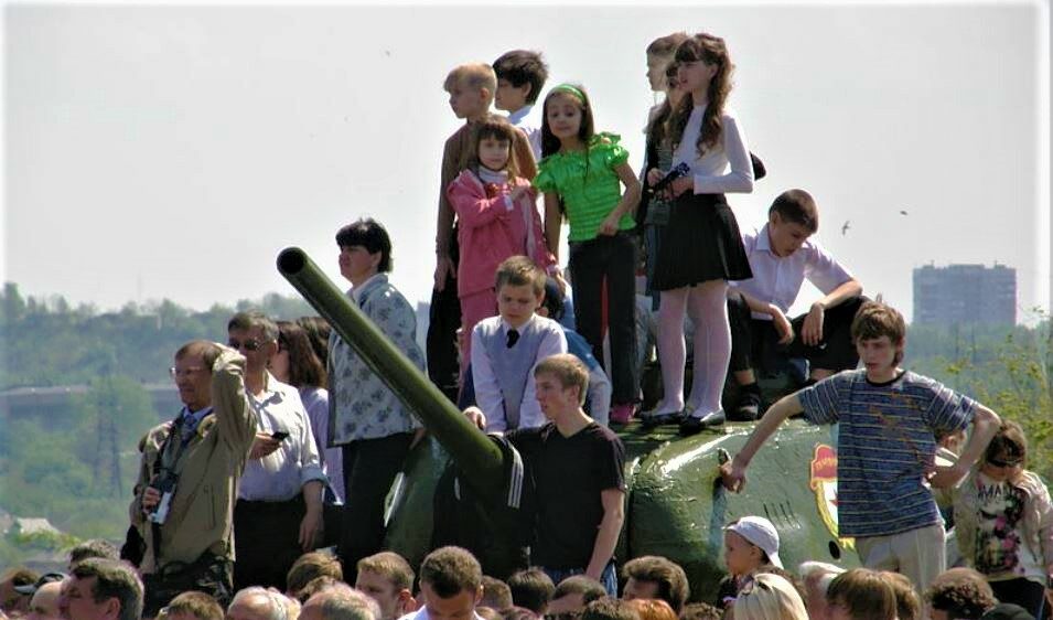 Ruské děti slaví Den Vítězství (Ilustrační foto)