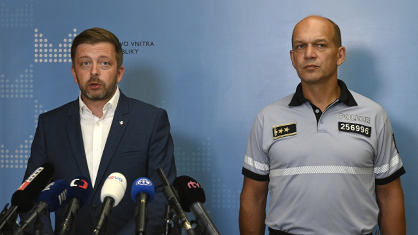 Ministr vnitra Vít Rakušan (STAN) a policejní prezident Martin Vondrášek 