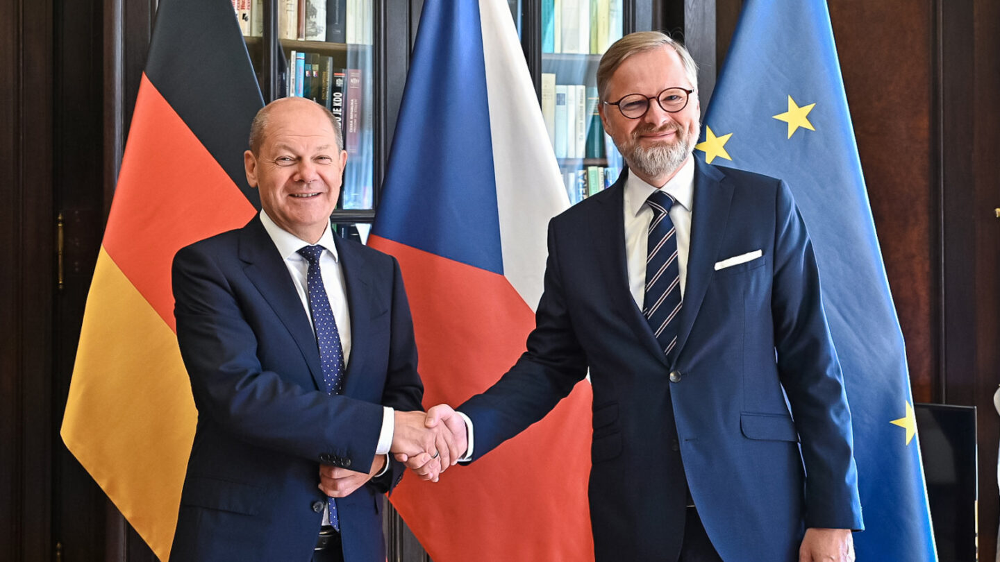 Německý kancléř Olaf Scholz a český premiér Petr Fiala.