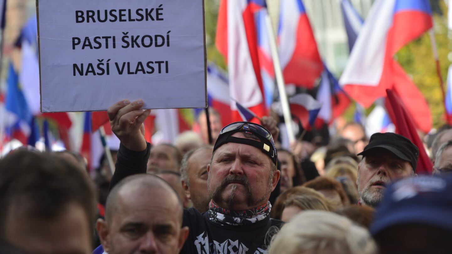 Demonstrace Česká republika na 1. místě na Václavském náměstí v Praze (28. září 2022)