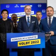 Lídři stran koalice SPOLU na tiskové konferenci po druhém kole senátních voleb