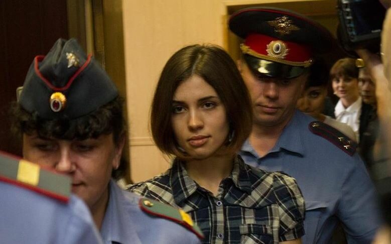 Naděžda Tolokonnikovová z Pussy Riot u soudu v roce 2012.